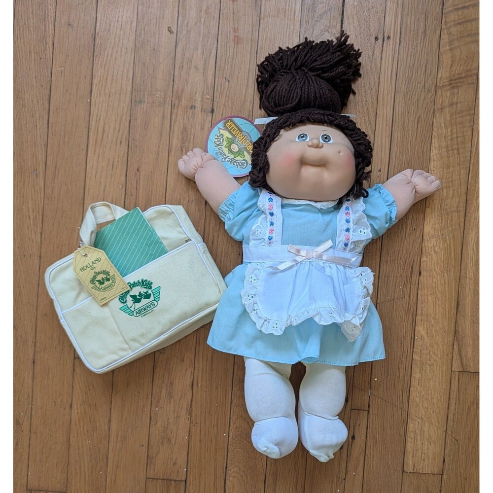 1985 NWT World Traveler Cabbage Patch Kids Doll And Bag Holland Collectible
